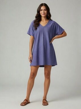 NWT SHEIN Blue Eyelet V-Neck Short Sleeve Tee